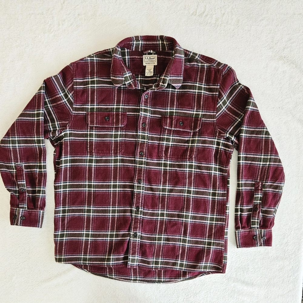 LL BEAN Shacket style Cozy Flannel Button Down Size large Slightly Fitted- EUC!